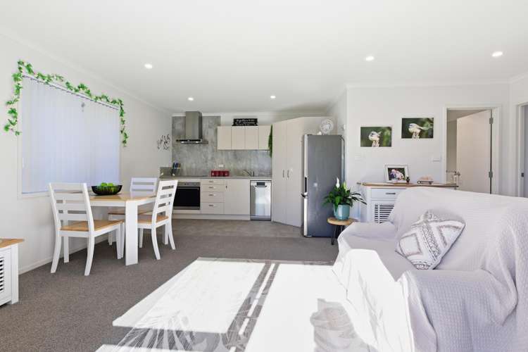 25 Arrow Close_3