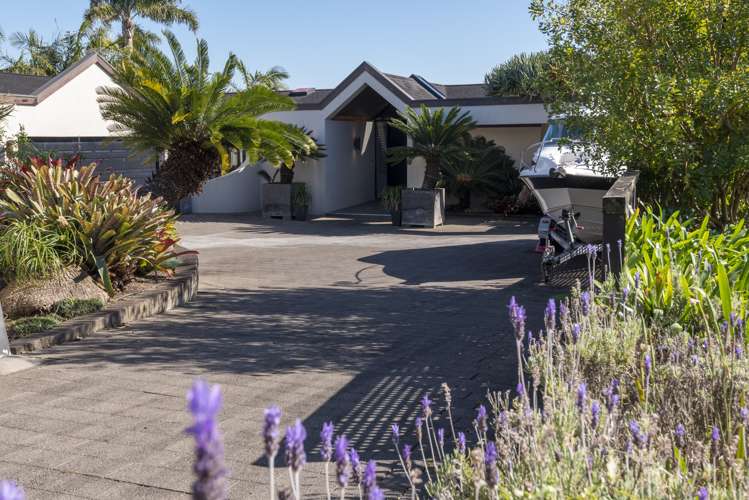 110 Bramley Drive Farm Cove_3