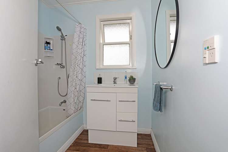 8 Lambert Street Marton_16