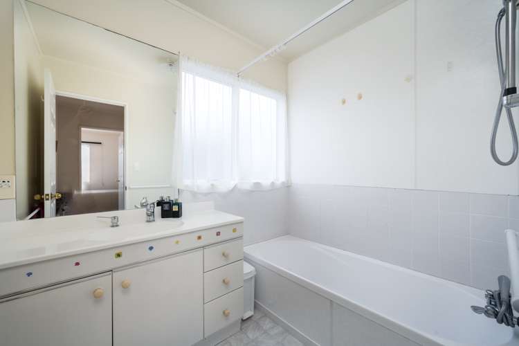 2/27 Westview Court Somerville_13