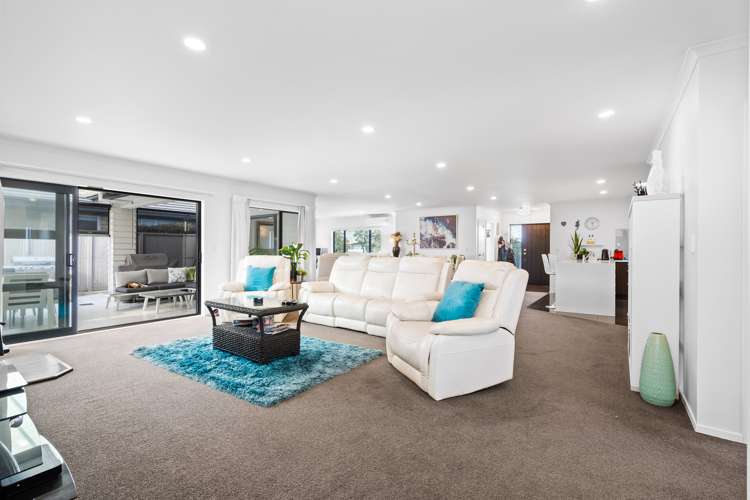 8 Stace Hopper Drive One Tree Point_31