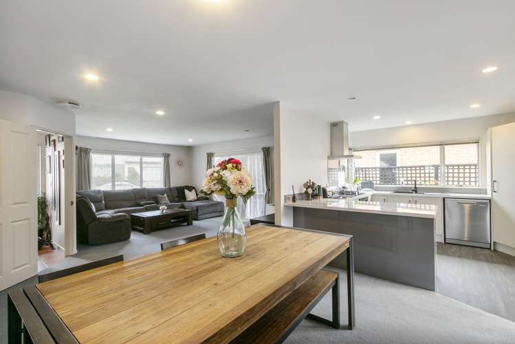 12 Kawatiri Grove Wainuiomata_5