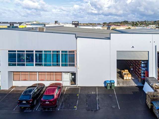 883sqm Industrial Unit |Penrose