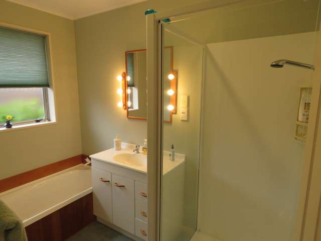 125 Pages Road Allenton_4