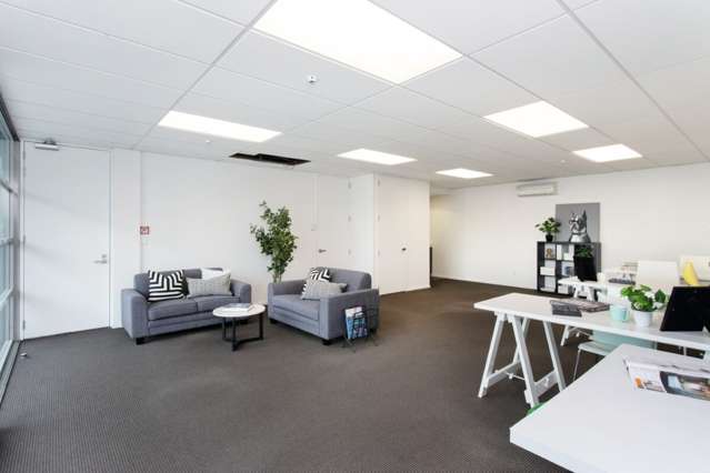 Unit 16, 211 Ferry Road Waltham_3