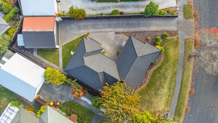 45 Karnak Crescent Russley_18