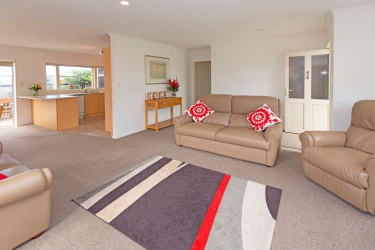 18 Francis Skinner Place Orewa_2