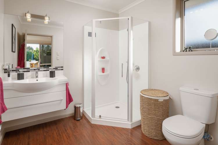 8 Kensington Place Springlands_14