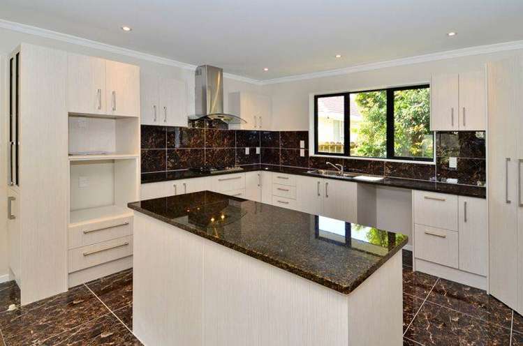 219 Hill Road The Gardens_3