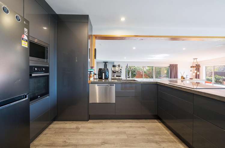 1 Bird Lane Wakefield_8