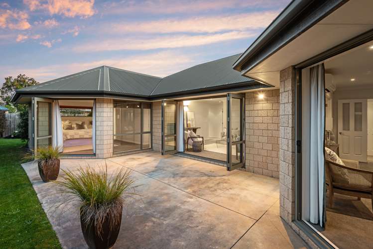 7 Milkers Gate Parklands_16