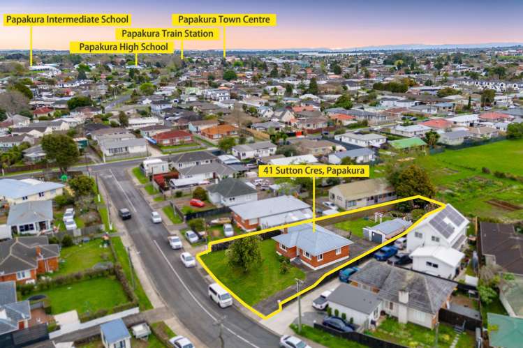41 Sutton Crescent Papakura_11