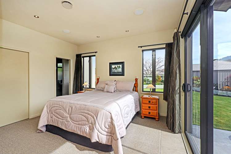 51 Merlot Drive Greenmeadows_10