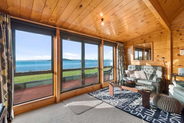 5 Holden Avenue Holdens Bay_21