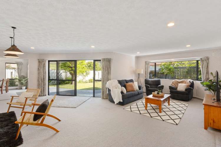 9 Bishops Close Greenmeadows_2