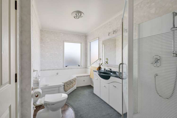 6 Saddle Row Welbourn_20