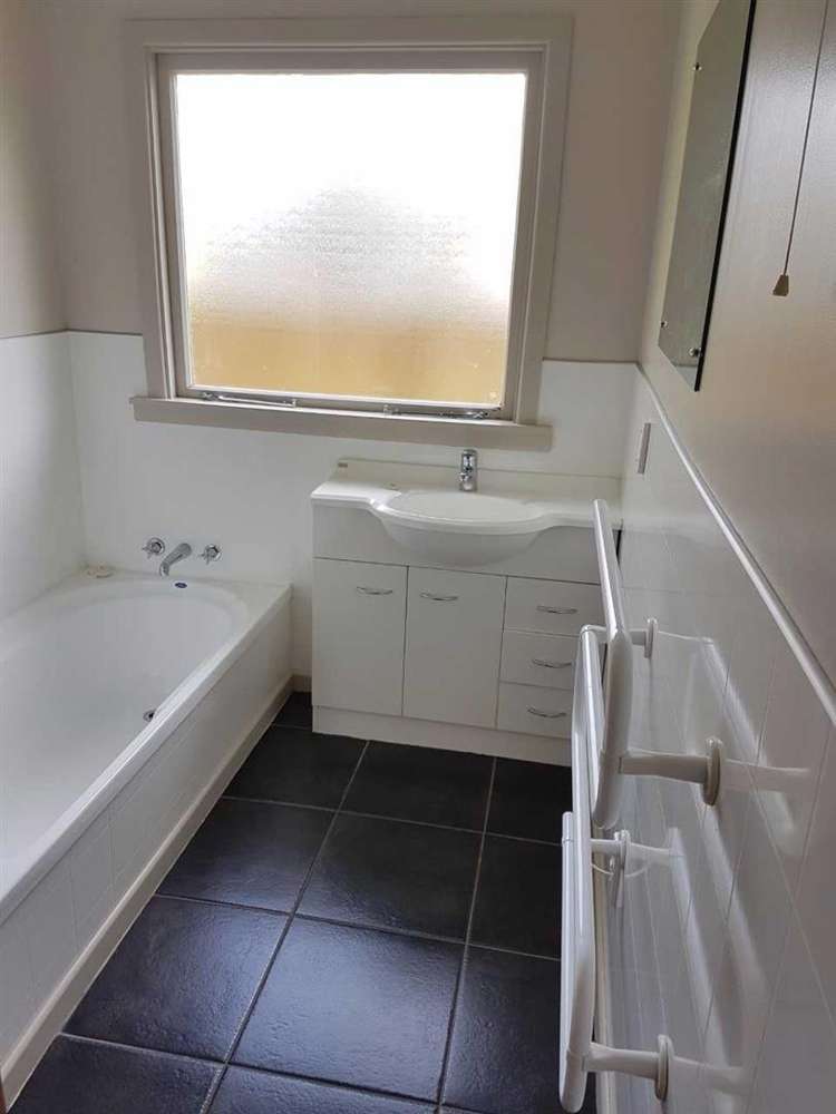 8 Mahuri Road Otatara_10