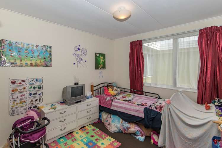 3/2 Trigg Crescent Taradale_5