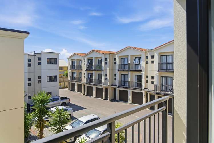 15/346 Oceanbeach Road Mount Maunganui_1