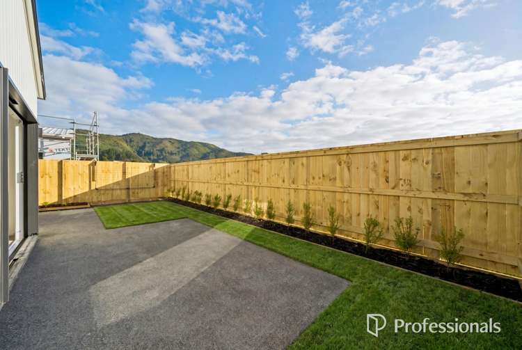 3-24 Te Ara o Wai Marama  (Arakura Plains) Wainuiomata_11