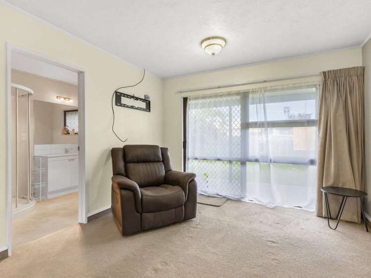 375 Westminster Avenue Tamatea_15