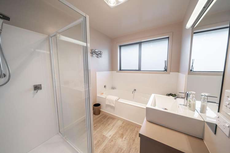 13 Talboys Drive Winton_16