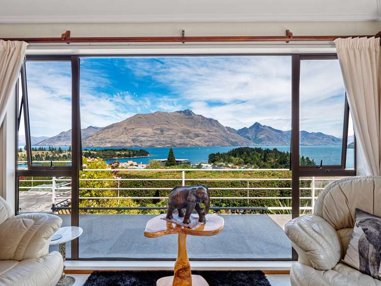 19 Salmond Place Queenstown_10