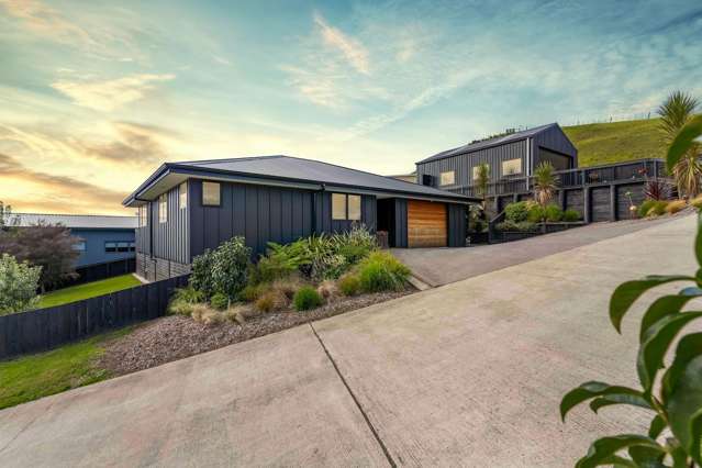 HUGE SHED WITH STYLISH HOME