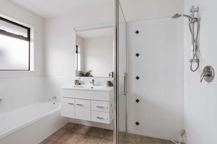 14 Glenmonarch Place Pyes Pa_24