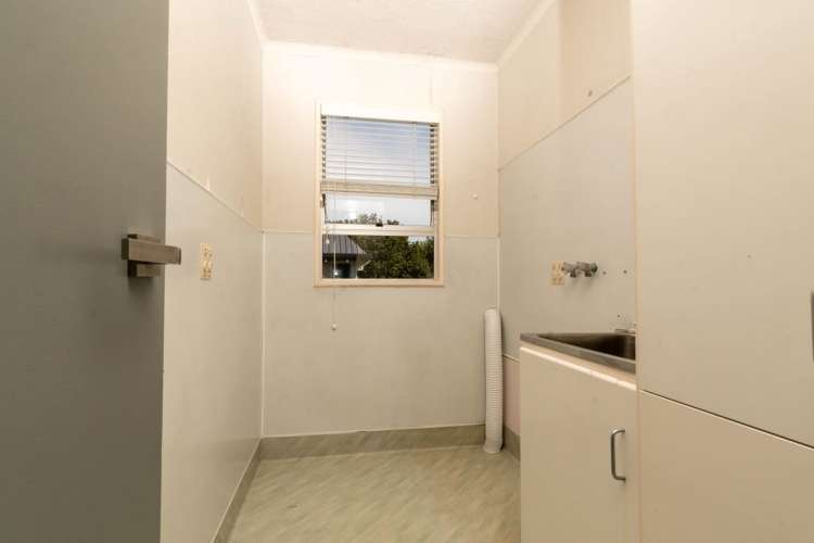 3/7 The Parade 1787_9