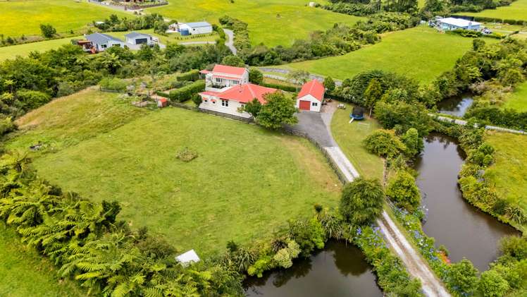 1245 Upland Road Egmont Village_23