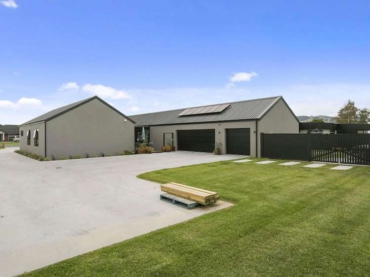 5 Alan Livingston Drive 11373_17