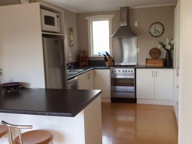 15 Edward Street Dannevirke_4