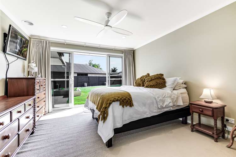 7 Kinnaird Place Huntington_23