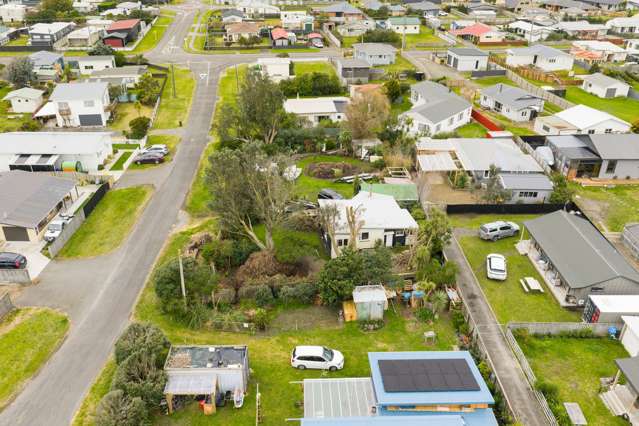8 Robbie Street Foxton Beach_3