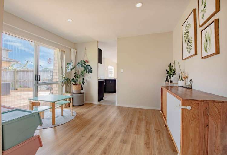 4 Riverglade Parkway Te Atatu South_3