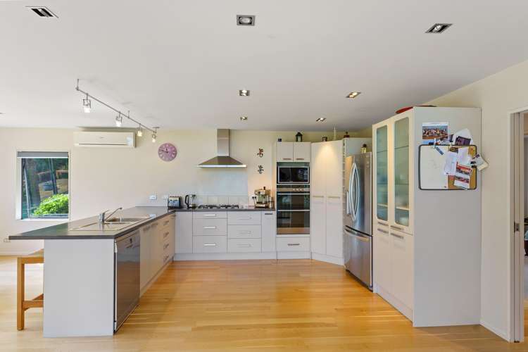 24 Raukawa Road Peka Peka_5