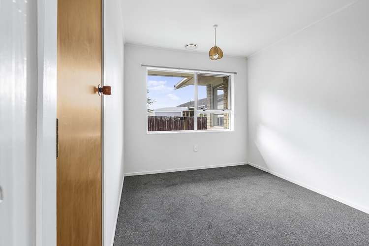 12 Phoenix Place Dinsdale_12