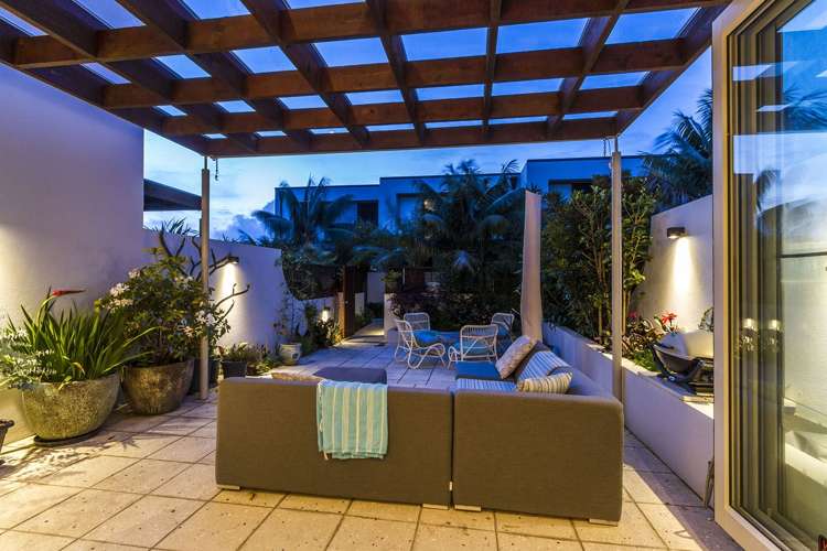 2/7 Killarney Street Takapuna_8