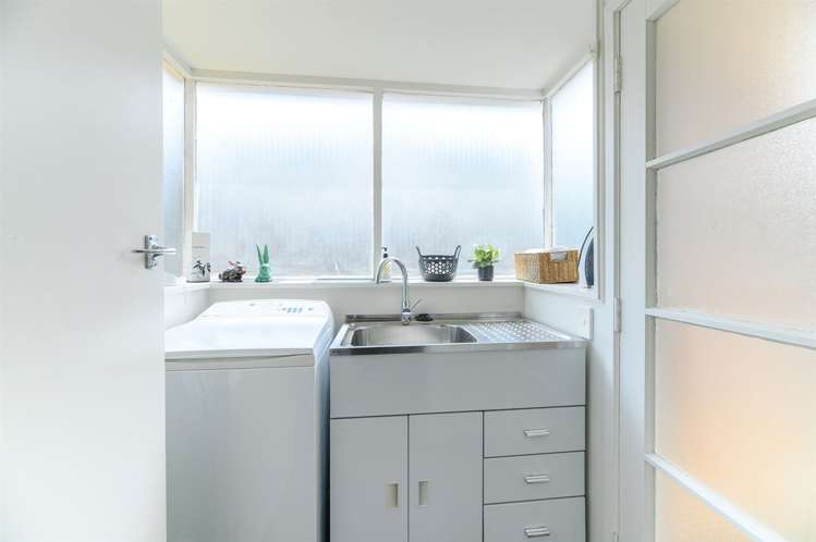 3/21 East Coast Road Milford_12