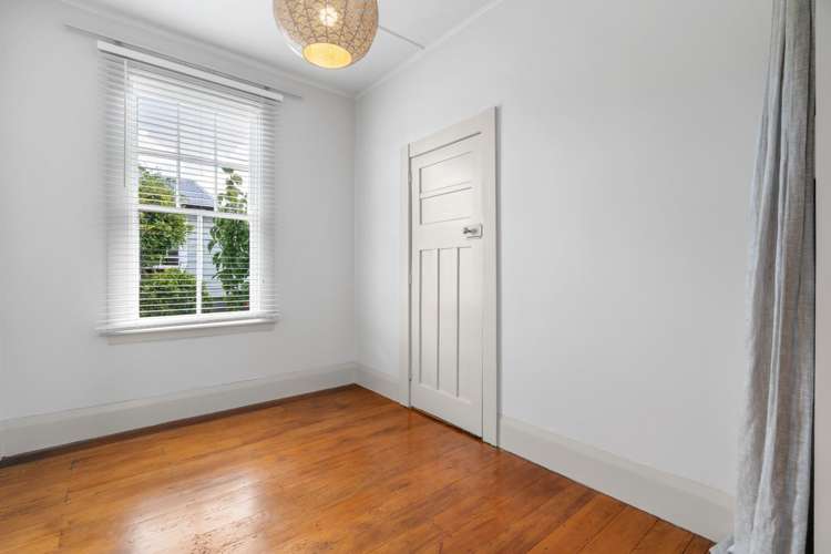 19 Makomako Street 1067_8