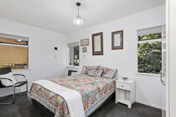 1 Ngaio Road Titirangi_12