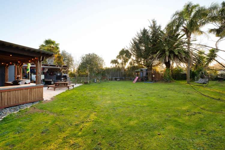 331 Athlone Drive Cambridge_21