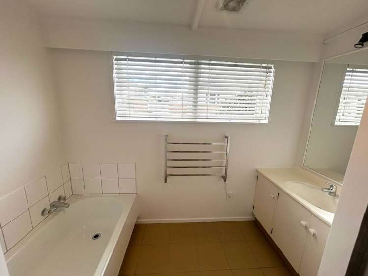 1/21 Queens Parade Devonport_11