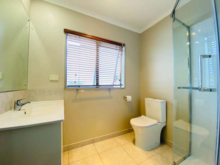 42 Accent Drive Flat Bush_11