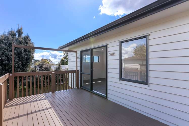 103R Glengarry Road Glen Eden_11