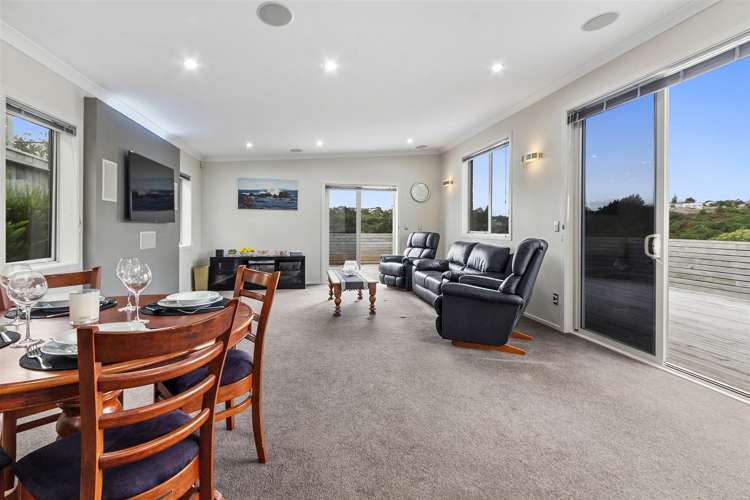 15 Dusky Crescent Aotea_5