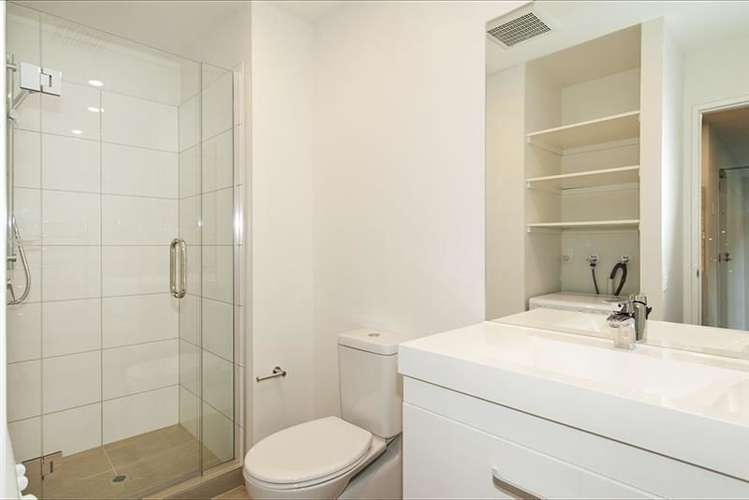 104/18 Saint Martins Lane Grafton_7