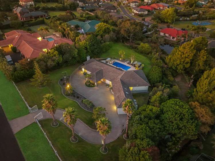 7 Burgundy Park Avenue Henderson_39