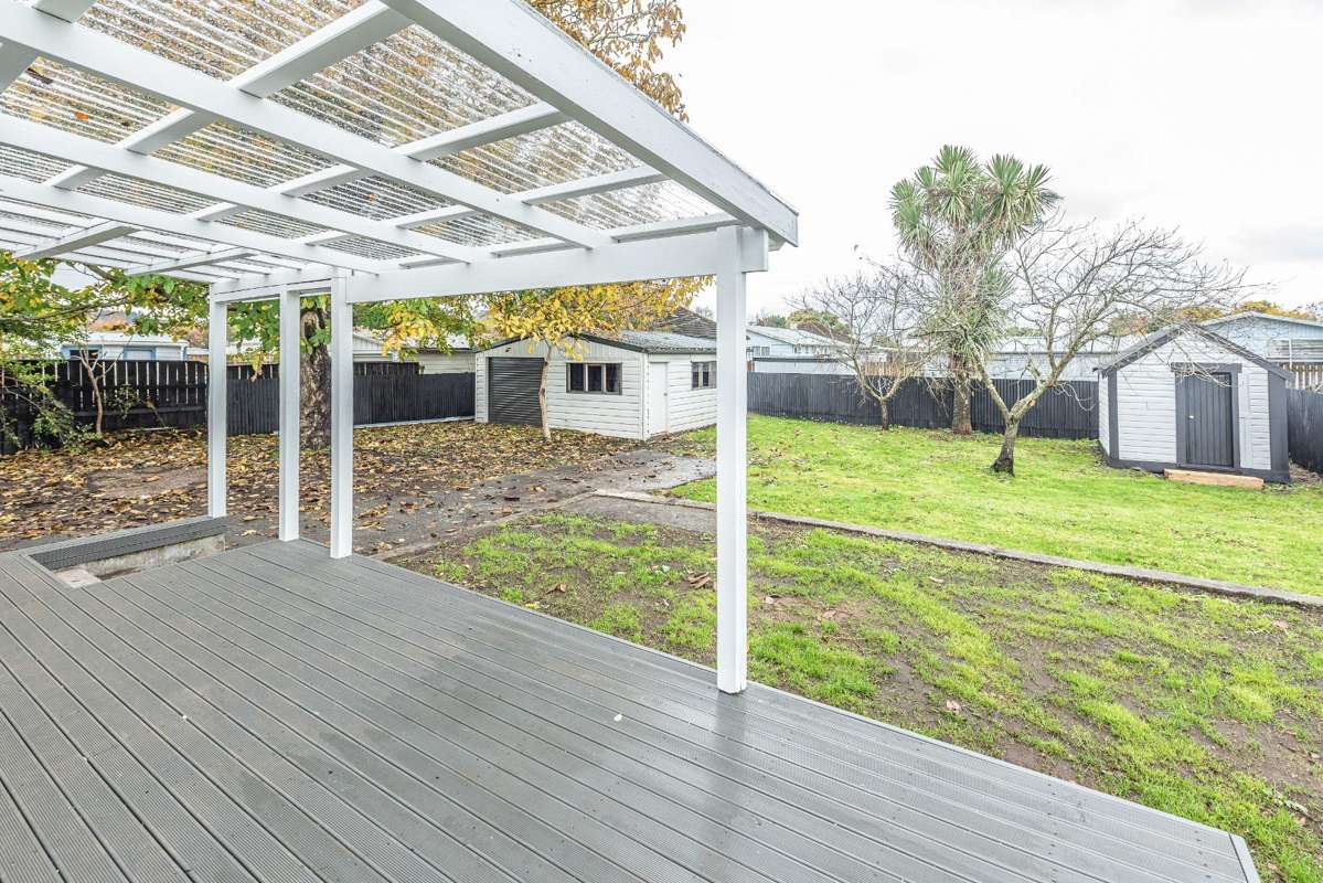 WHANGANUI EAST - 3 BEDROOMS 2